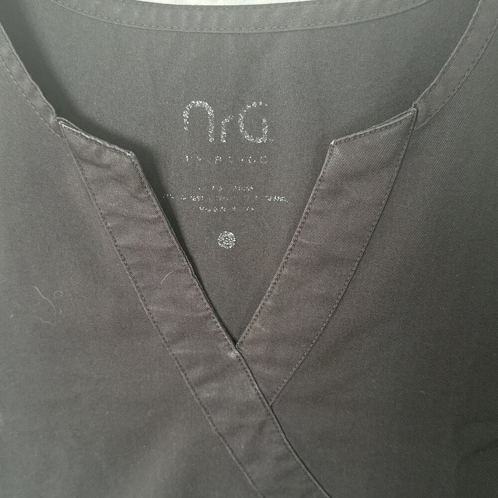 Black NRG Scrub Top Size Small - Picture 3 of 5